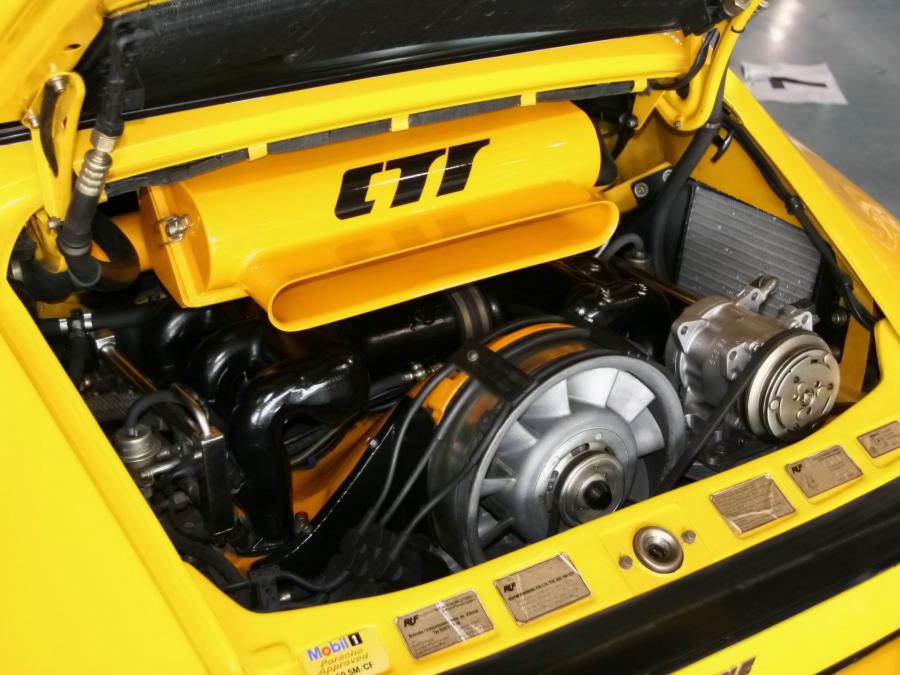 Моторный отсек Porsche 911 CTR Yellowbird by Ruf (911) 1987 года  (фото 24 из 48)